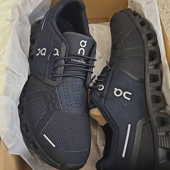 On Running Women's Cloud 5 Running Shoe in All Black
Waterproof 
Box as is Size - Picture 4 of 7